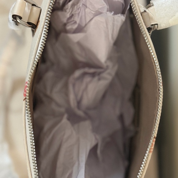 Coach Women’s Gallery Tote Bag Chalk With Snail 🐌 Print. Hard to find. - Picture 5 of 12